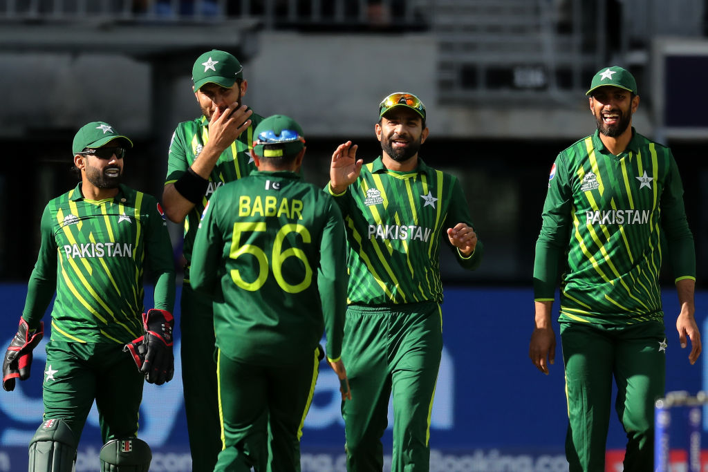 ICC Dunia T20 |  Twitter bereaksi saat Pakistan mencatatkan kemenangan pertama turnamen dengan kemenangan meyakinkan atas Belanda