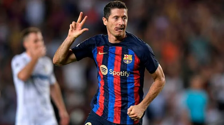 robert lewandowski fc barcelona champions league CNN.scorimg