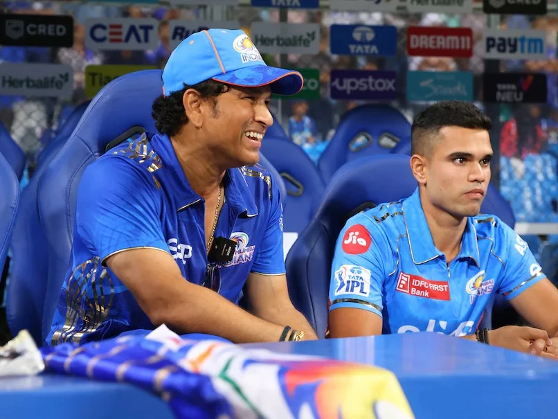 A Special Father-Son Moment as Arjun Tendulkar Wishes Sachin on His Birthday