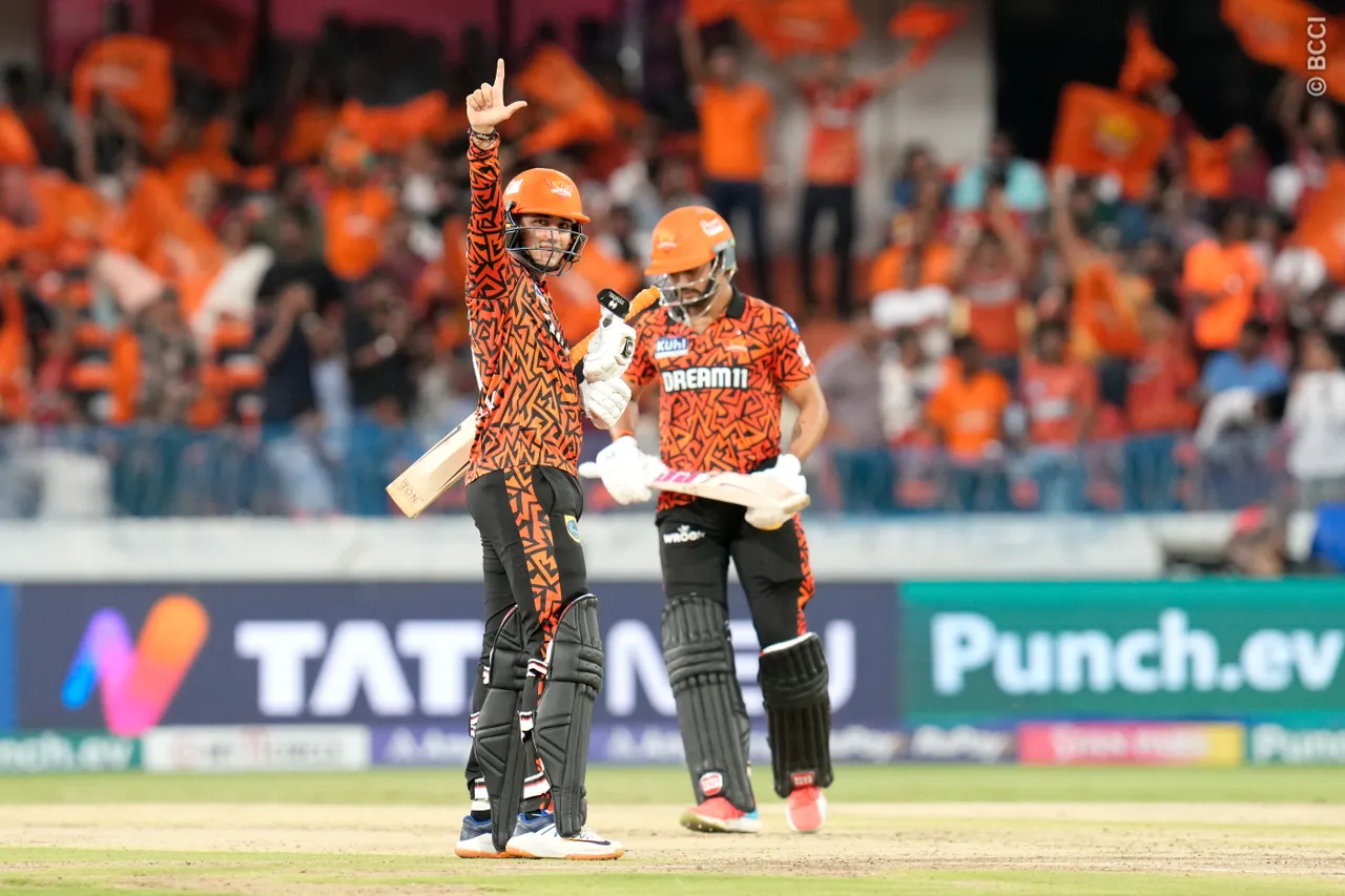 SRH vs PBKS | Explosive Sunrisers breeze through 215-run chase to prime themselves for second-placed finish