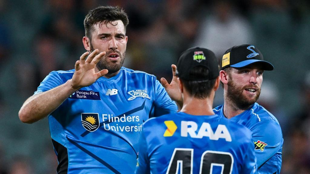 BBL | Adelaide Strikers knock Sydney Thunder out after condemning them to their sixth defeat in seven games