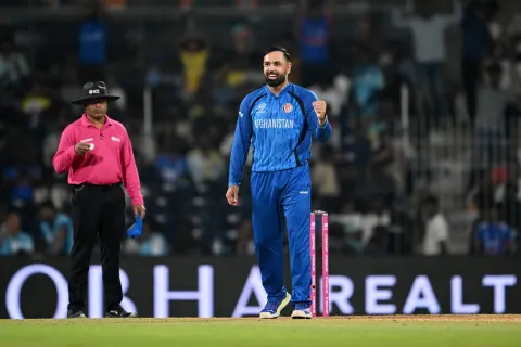 WATCH, AFG vs CAN | Gurbaz and Ahmadzai avoid horrific collision to hand Nabi grand send-off