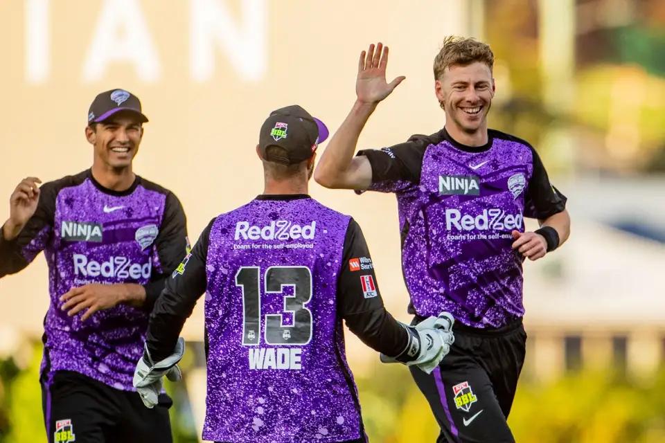 BBL | Hurricanes script record sixth straight win to knock out Renegades despite Bethell heroics