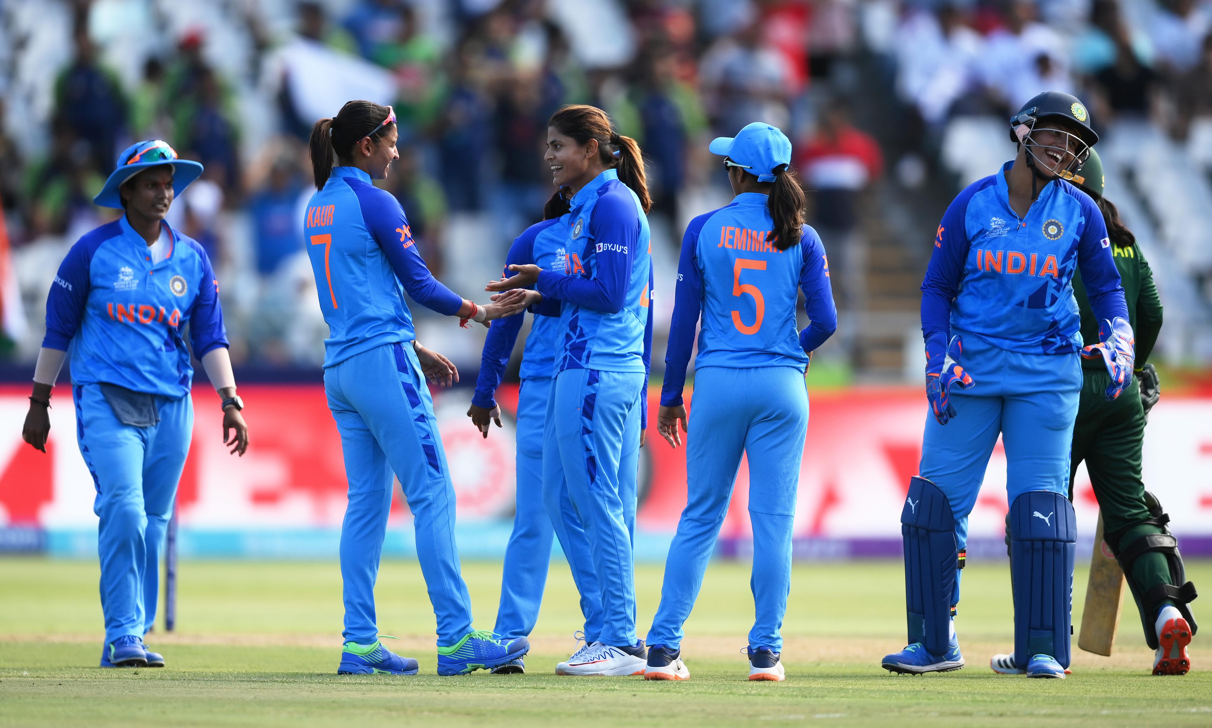 WC T20 Wanita |  Twitter bereaksi saat India memulai kampanye mereka dengan kemenangan tujuh gawang atas Pakistan