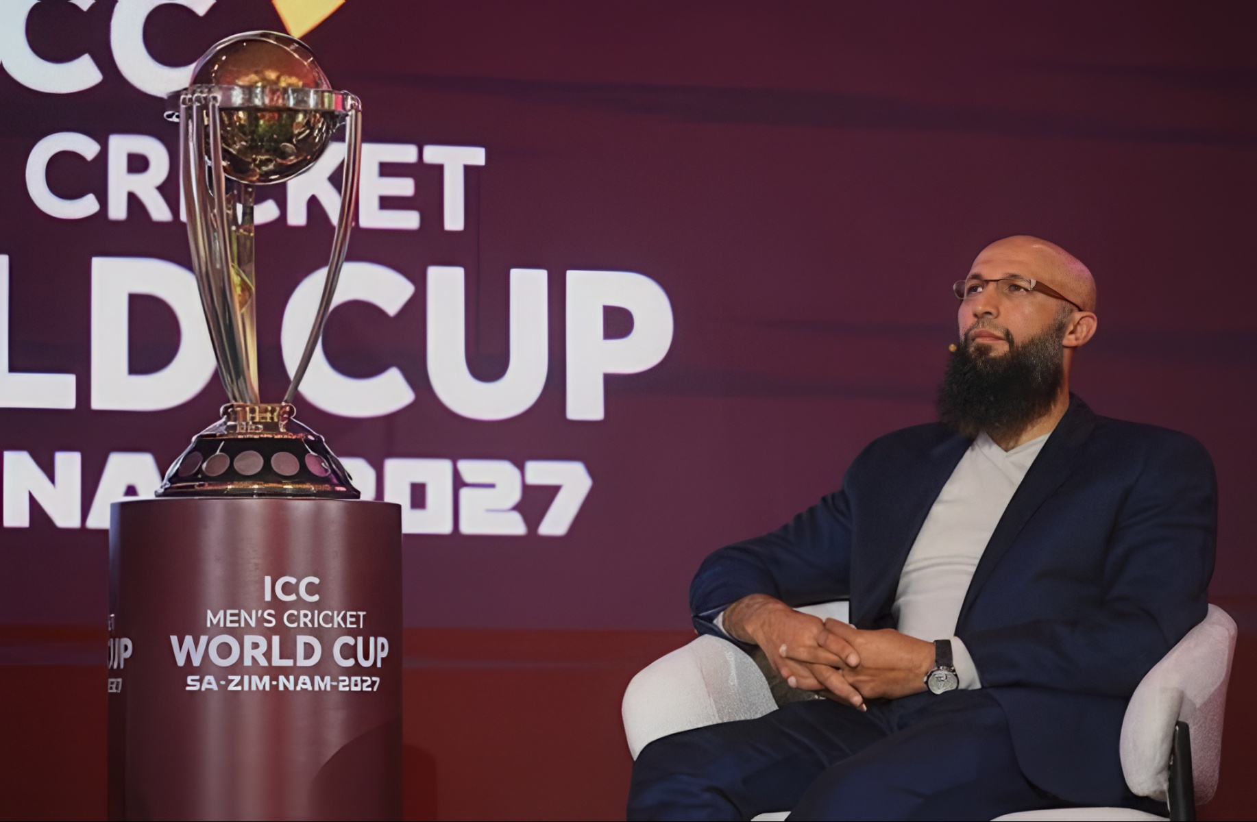 Twitter Erupts as Hashim Amla is Spotted with the World Cup Trophy