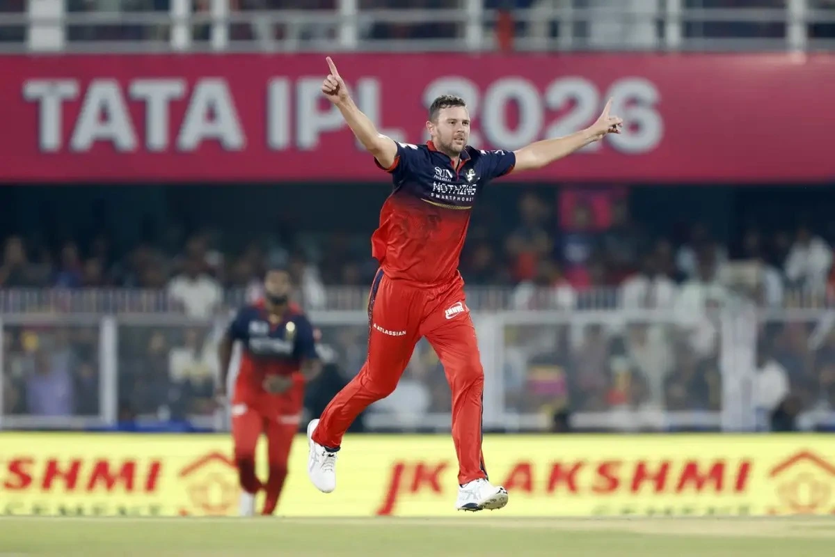 Josh Hazlewood Applauds RCB Fans After Strong Show of Support