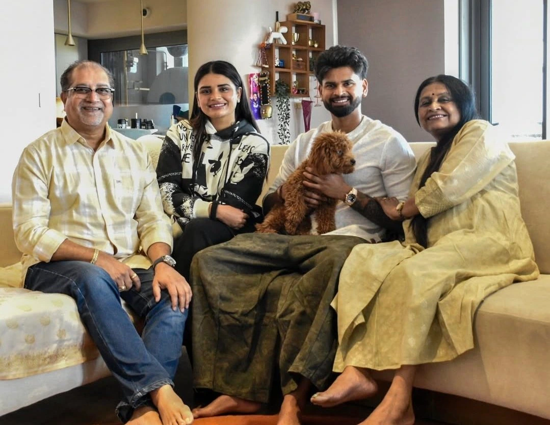 Shreyas Iyer Spends Quality Time with Family Ahead of Indian Premier League 2026