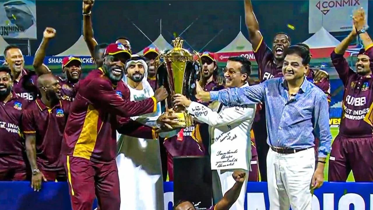 Twitter Erupts as Chris Gayle and Dwayne Bravo Revive the Champion Dance