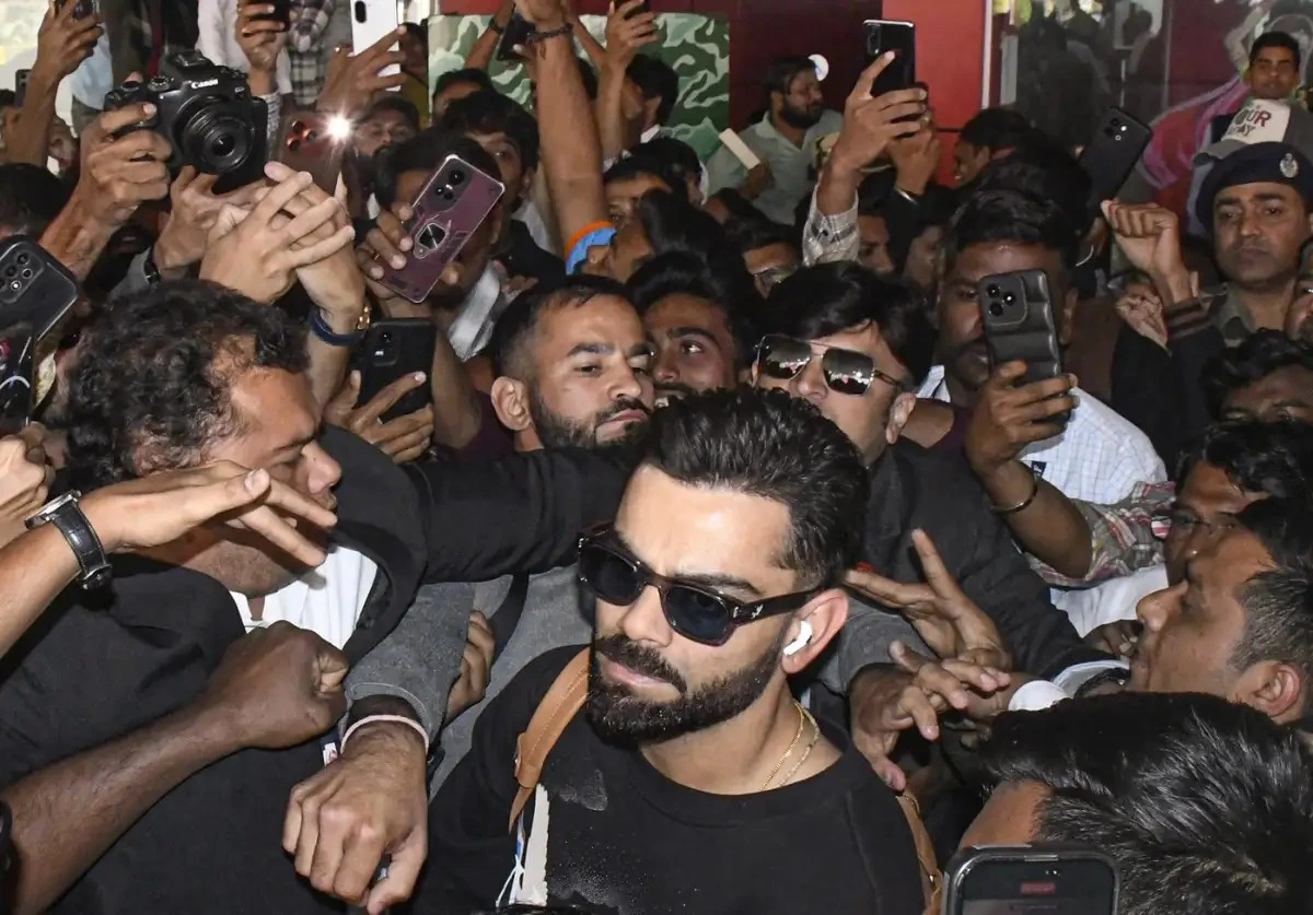Virat Kohli Shares an Adorable School Run Moment with Akaay