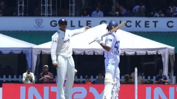 Watch Yashasvi Jaiswal’s Hilarious Banter With Niroshan Dickwella Before His Wicket