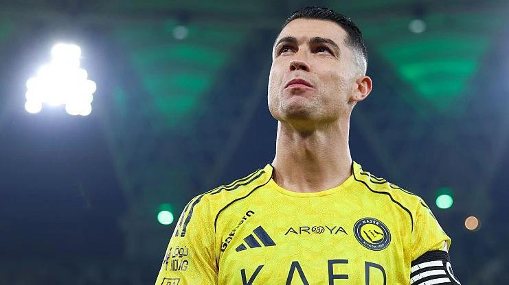 Cristiano Ronaldo Suffers Hamstring Injury During Al Nassr FC Match