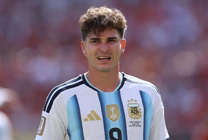 Barcelona Could End Striker Hunt Without Julian Alvarez