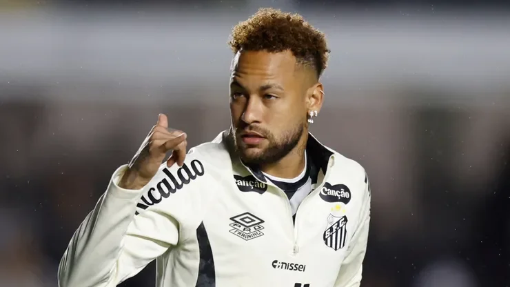 Cuca Wants Neymar Available for Santos Key Games