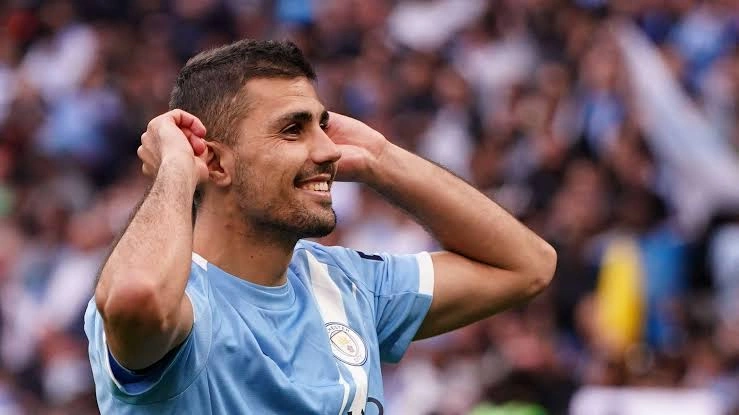Barcelona Unlikely to Challenge Real Madrid for Rodri Despite Midfield Need