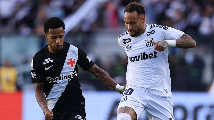 Neymar and Thiago Mendes Renew Their Long Standing Rivalry