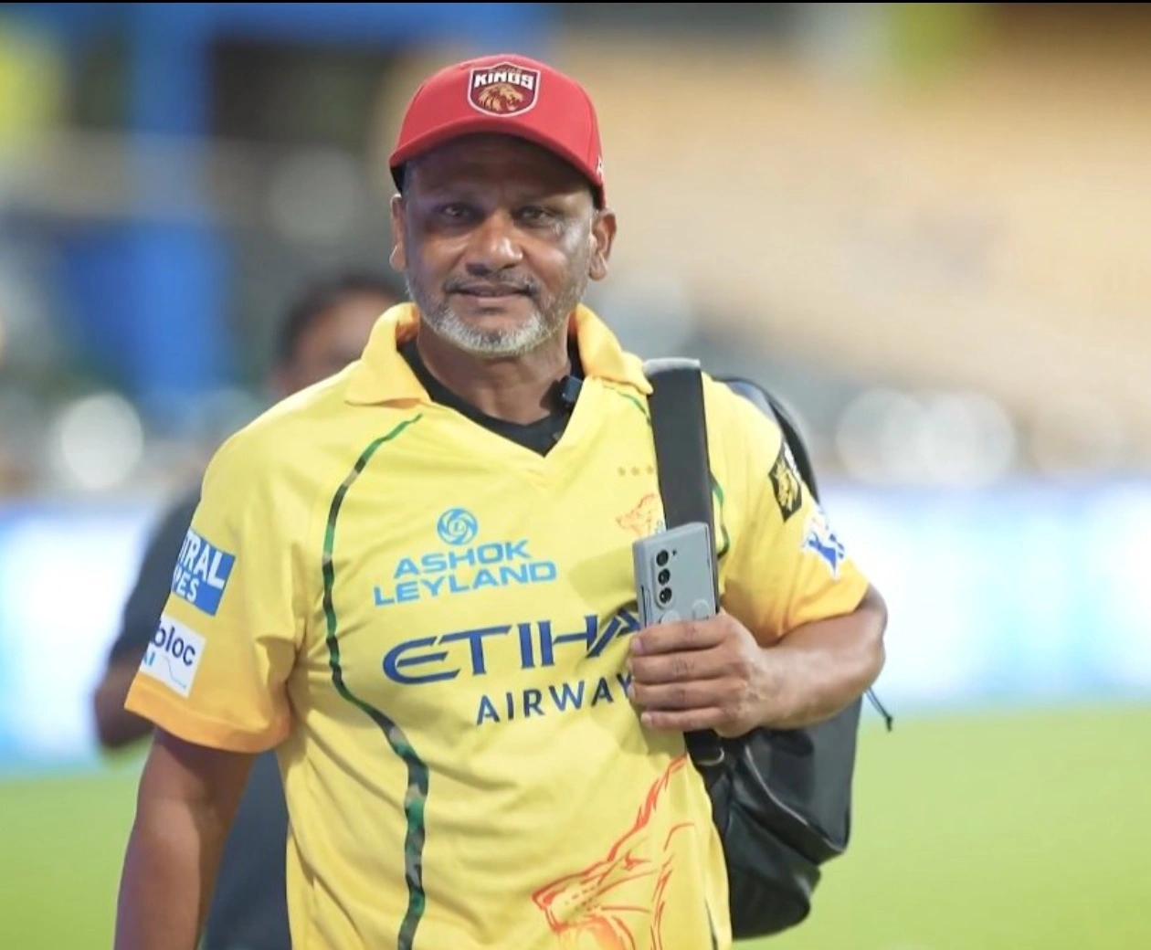 Sarfaraz & Musheer Khans Dad Steals Spotlight by Supporting Both Sons