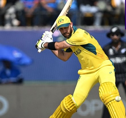 NZ vs AUS | Twitter stunned as Maxwell's casual walk down the track