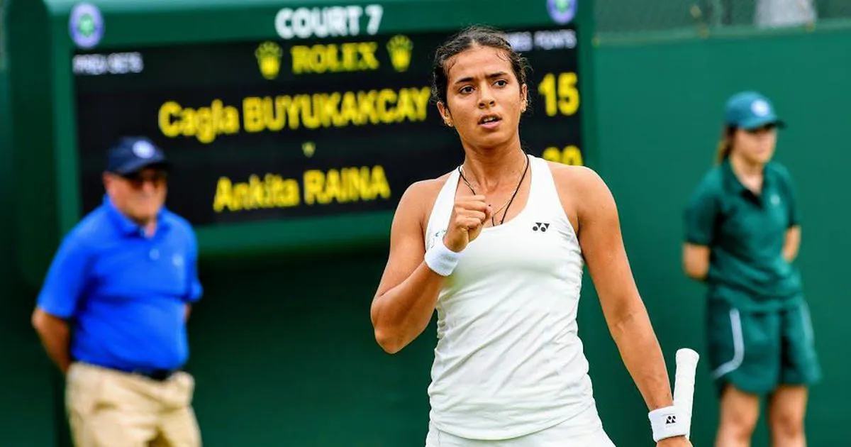 Ankita Raina bojuje ve finále KBB Trust ITF Women’s Championship proti Brendě Frohvertové