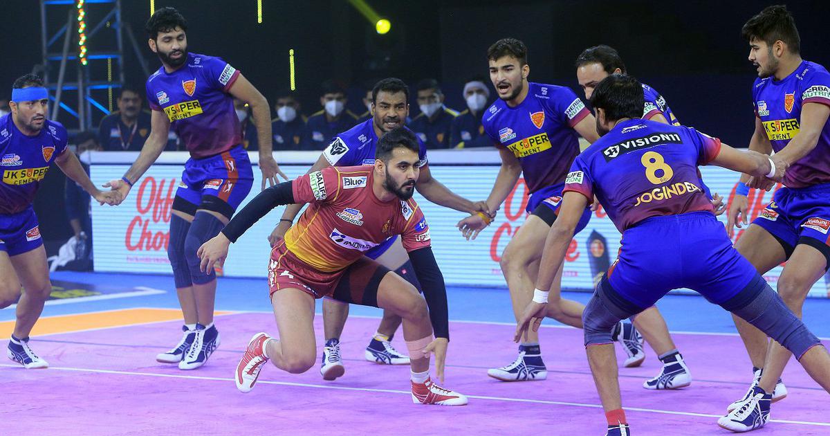 Pro Kabaddi League | Twitter reacts as Telugu Titans' Rajnish suffers ...