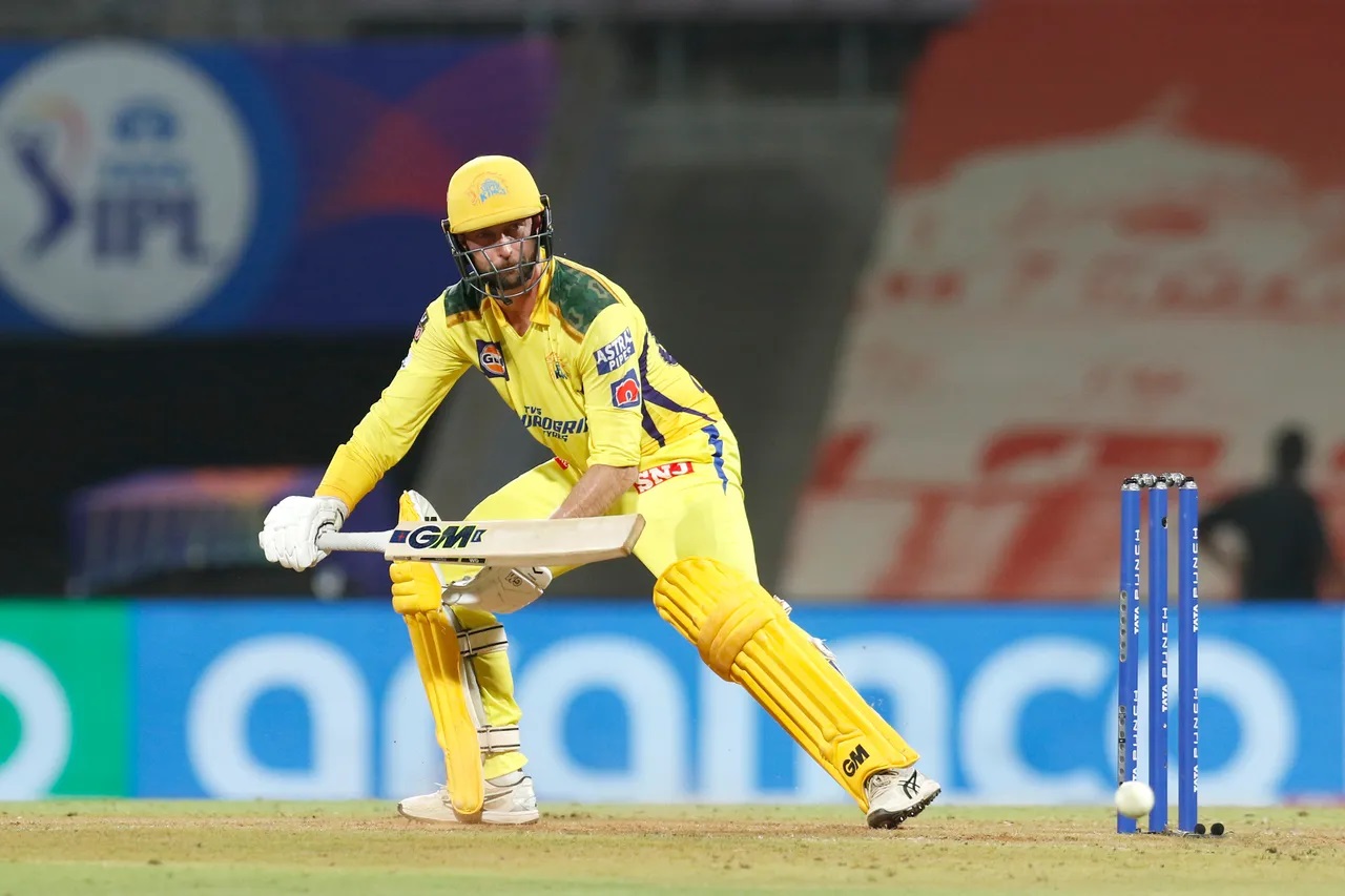 IPL 2022, MI vs CSK | Twitter reacts as power cut in the stadium disallows Devon Conway to opt for DRS