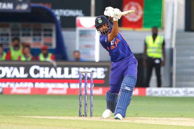 IND vs AUS 2022 | KL Rahul sacrificed his wicket for team, opines Sunil Gavaskar