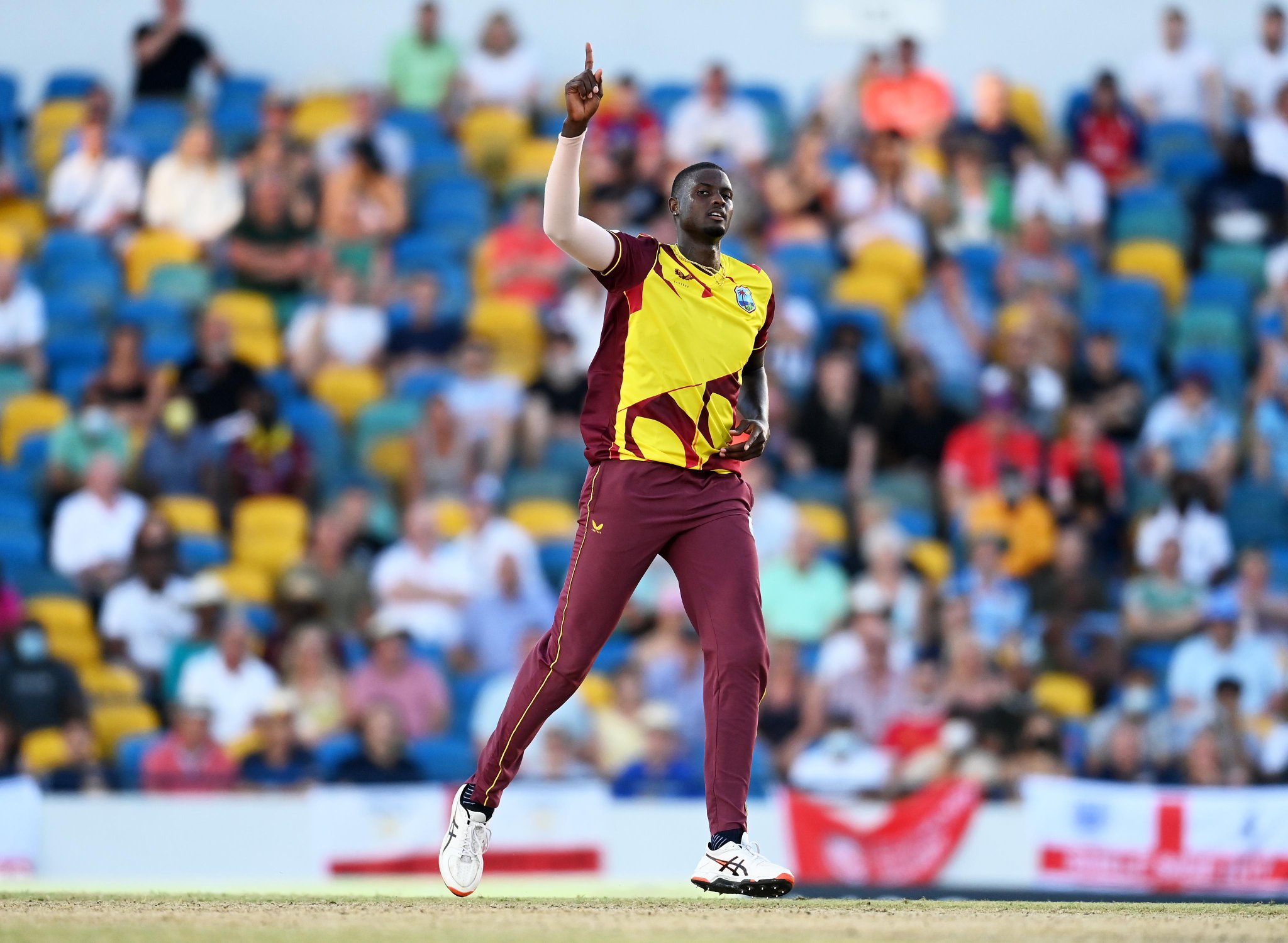 IPL 2022 | Royal Challengers Bangalore to bid heavily for Jason Holder in mega auction - Reports