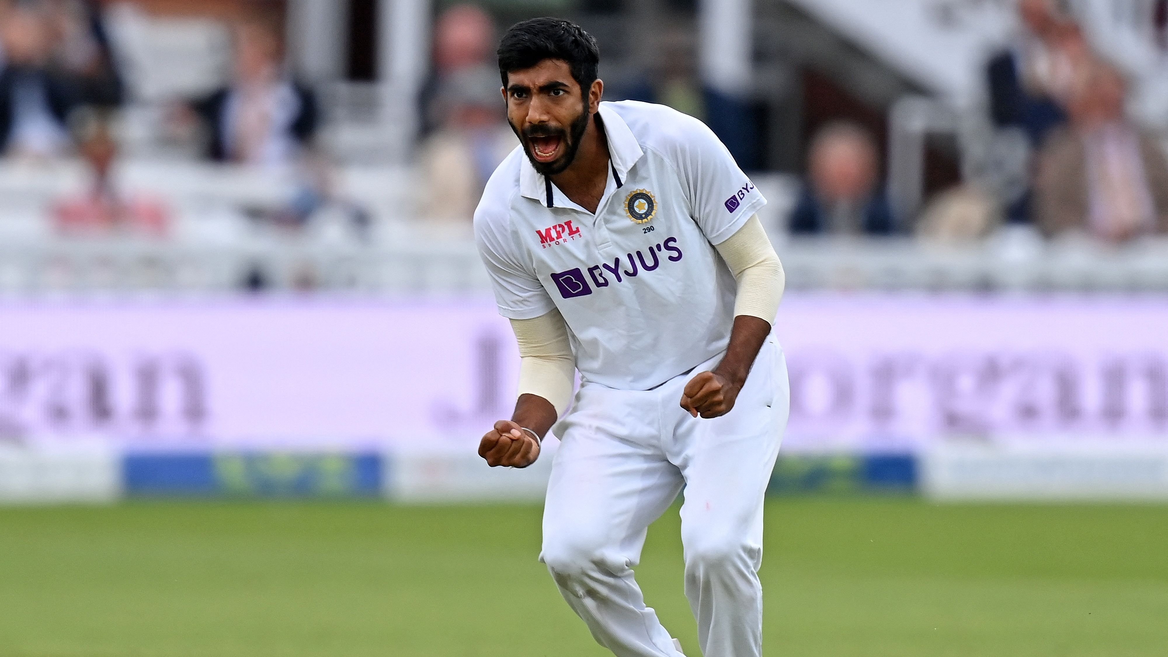 IND vs SA | WATCH : Jasprit Bumrah gives warning to South Africa batsmen ahead of Cape Town Test