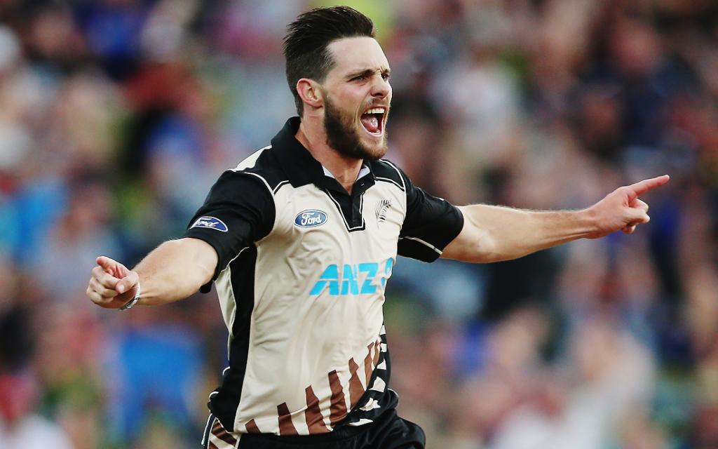 Blame our government and not the players, tells Mitchell McClenaghan to Mohammad Hafeez in deleted tweet