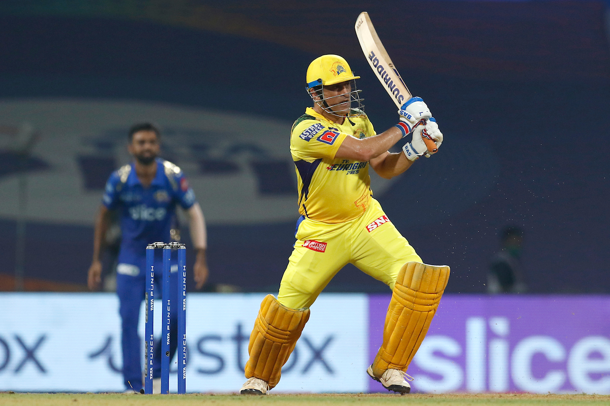 IPL 2022, CSK vs MI | Twitter reacts as MS Dhoni turns back the clock with his clinical finish for CSK