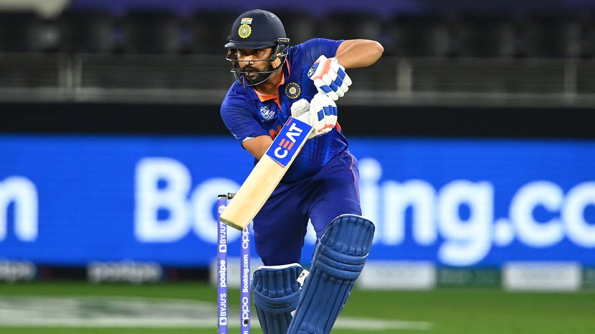 Asia Cup 2022 | Rohit Sharma has looked weak, confused, and afraid in tournament so far, opines Mohammad Hafeez