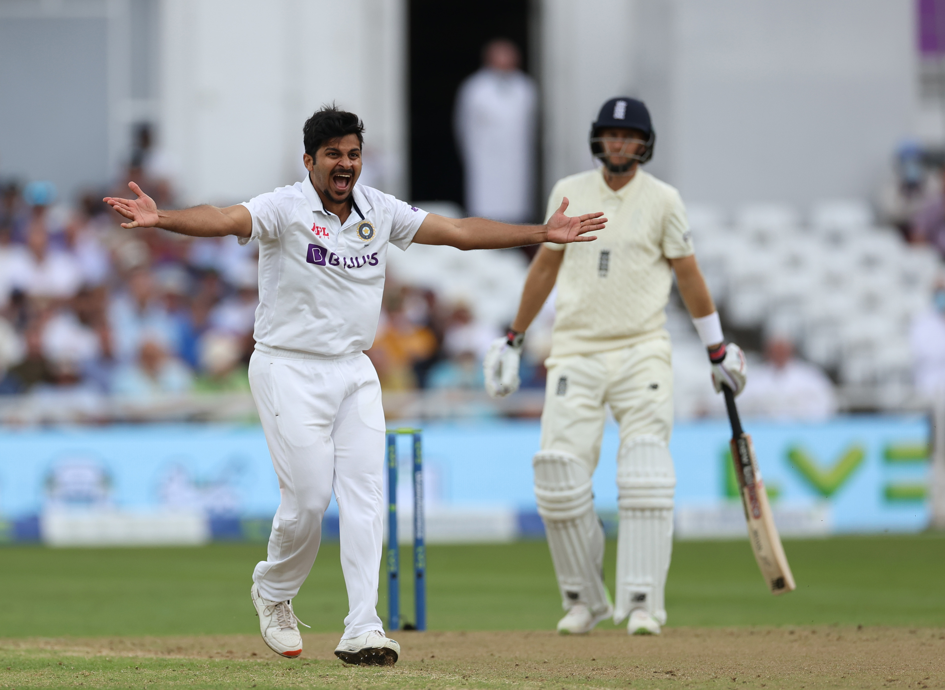 IND vs ENG | Twitter reacts to Shardul Thakur, Virat Kohli's pumped up reaction following Rory Burns's wicket 