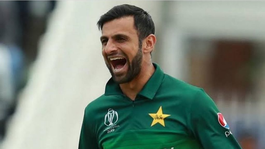 Shoaib Malik should get a proper farewell for his 22 years in international cricket, opines Mohammed Hafeez 