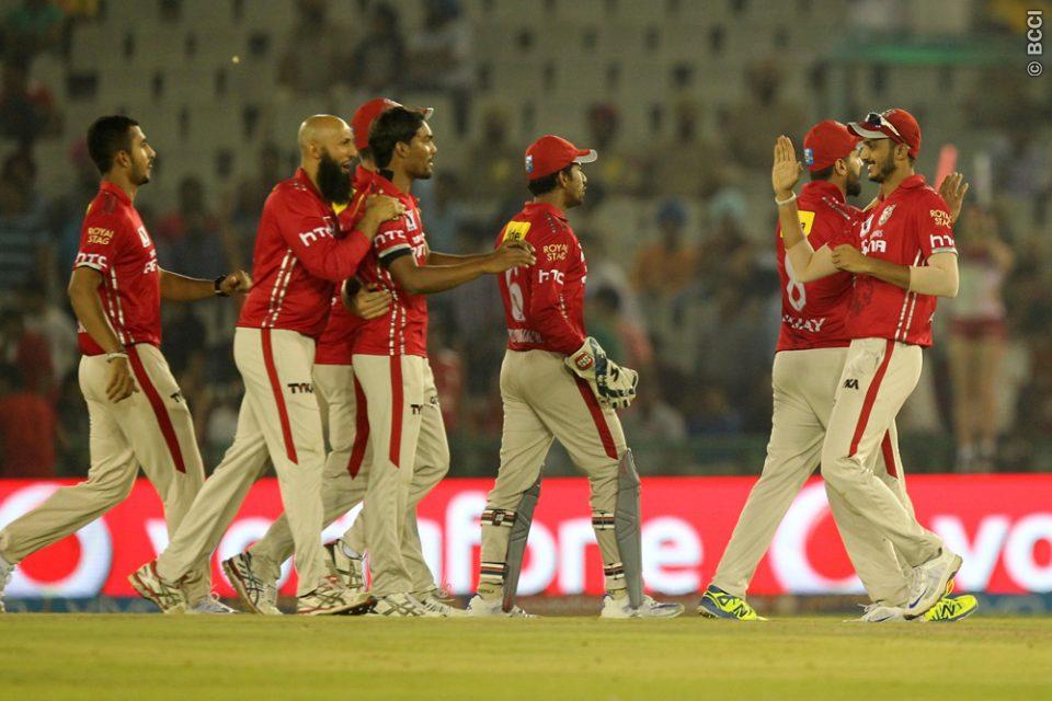 IPL 2016 | Twitter reactions to an almost empty stadium and pathetic fielding as KXIP beat Delhi