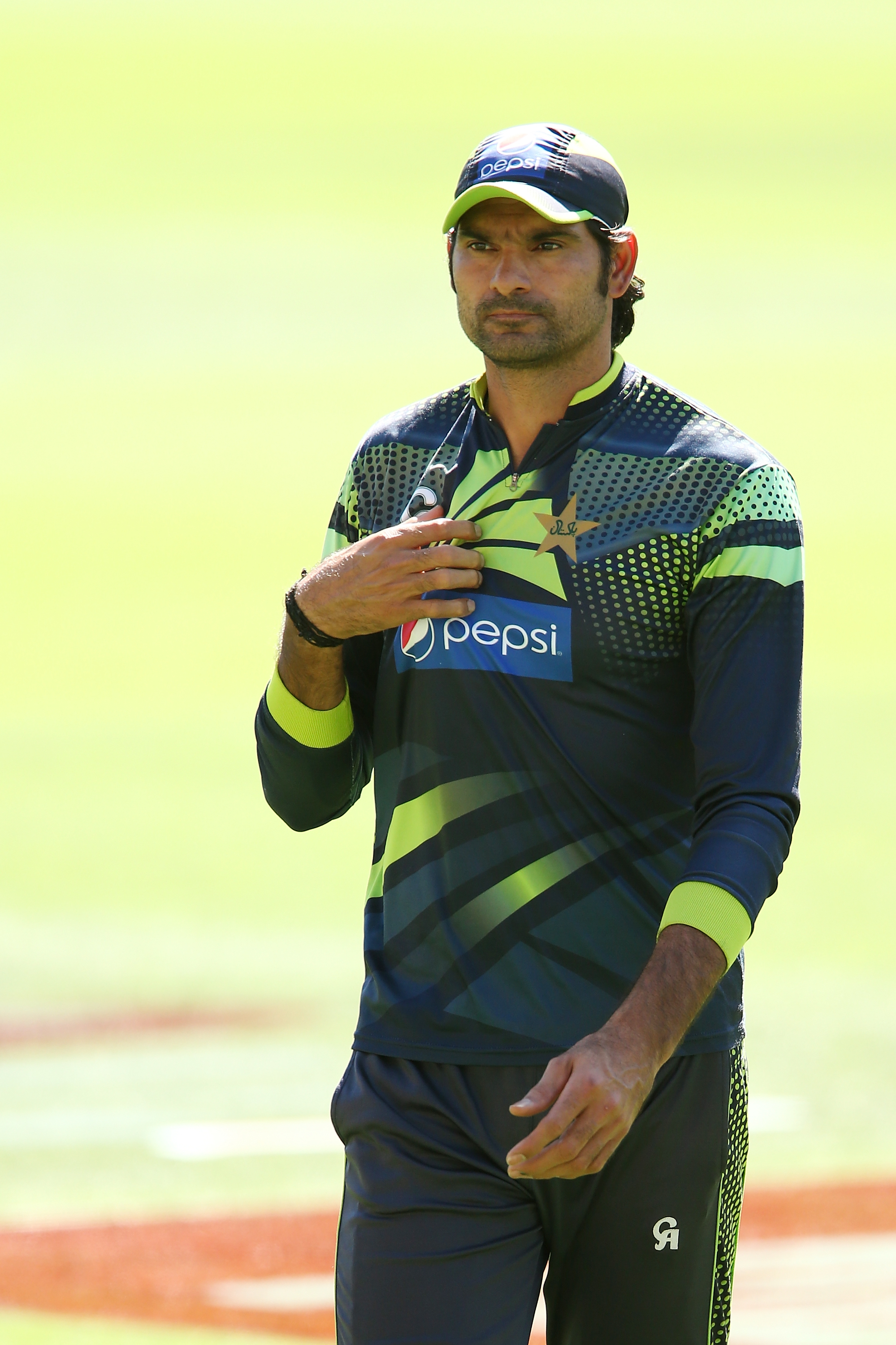 Mohammad Irfan provisionally suspended by for failing to report approach by bookie