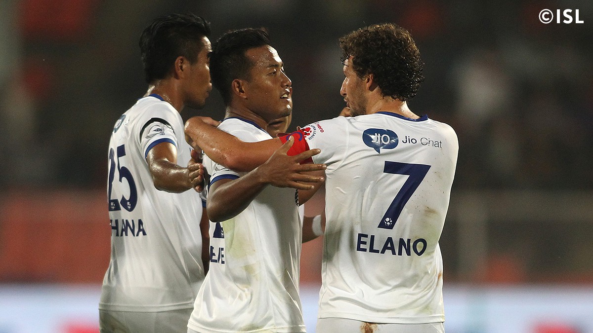 Chennaiyin beat Pune to enter ISL 2015 semis