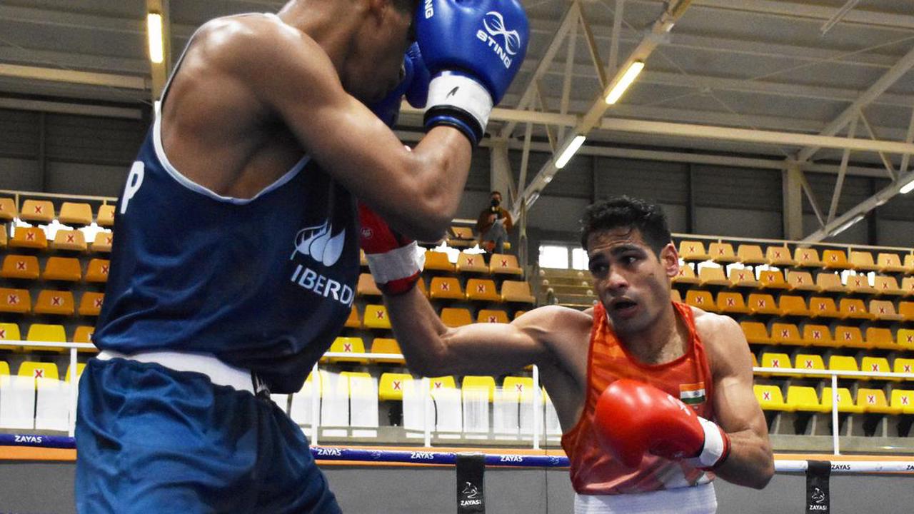 Boxers Shiva Thapa and Sanjeet inch closer to World Championship berths