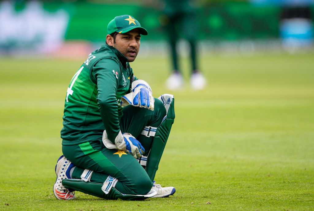 Twitter reacts to Sarfraz Ahmed doing ‘classic Sarfraz thing’ by refusing to dismiss Moeen Ali