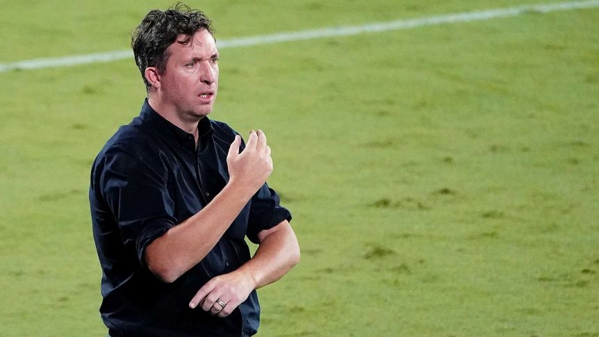 ISL 2020-21 | Robbie Fowler in loggerheads with Eelco Schattorie after stalemate with Chennaiyin FC