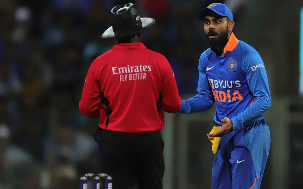 Twitter reacts to Virat Kohli changing his argument to embarrassing smile after umpire declines LBW decision
