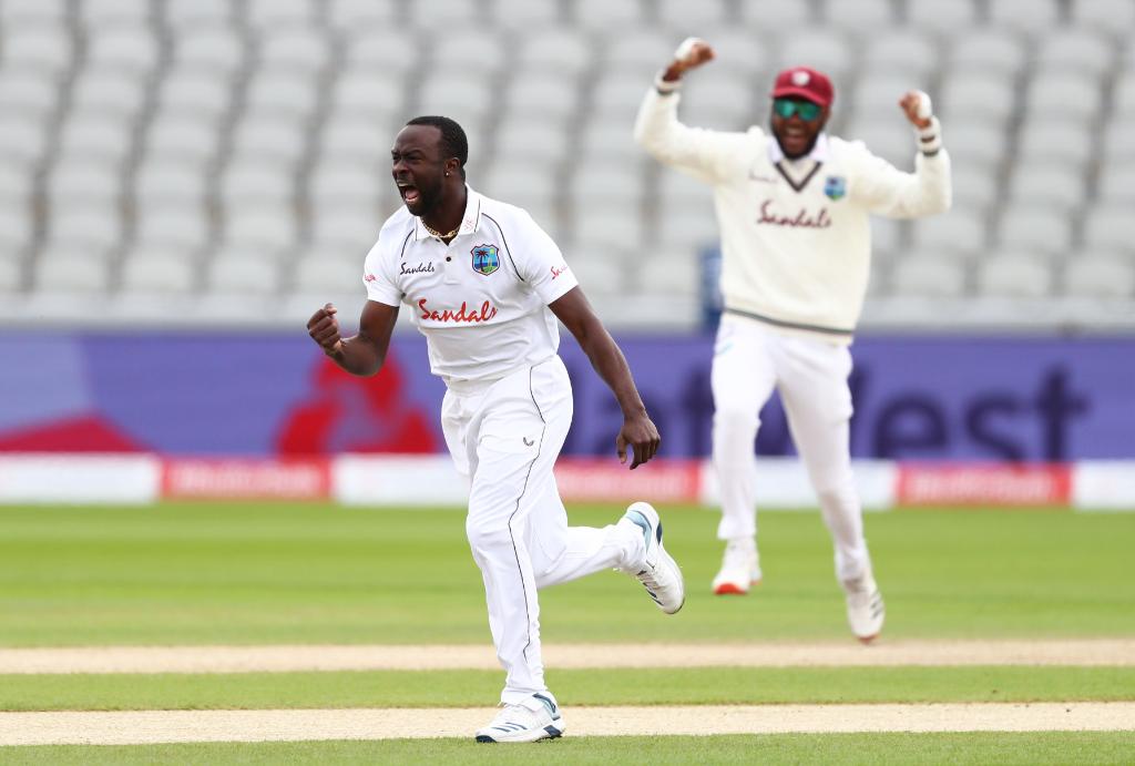 VIDEO | Kemar Roach copies Stuart Broad's ‘celebrappeal’ in an agressive manner following Sibley dismissal