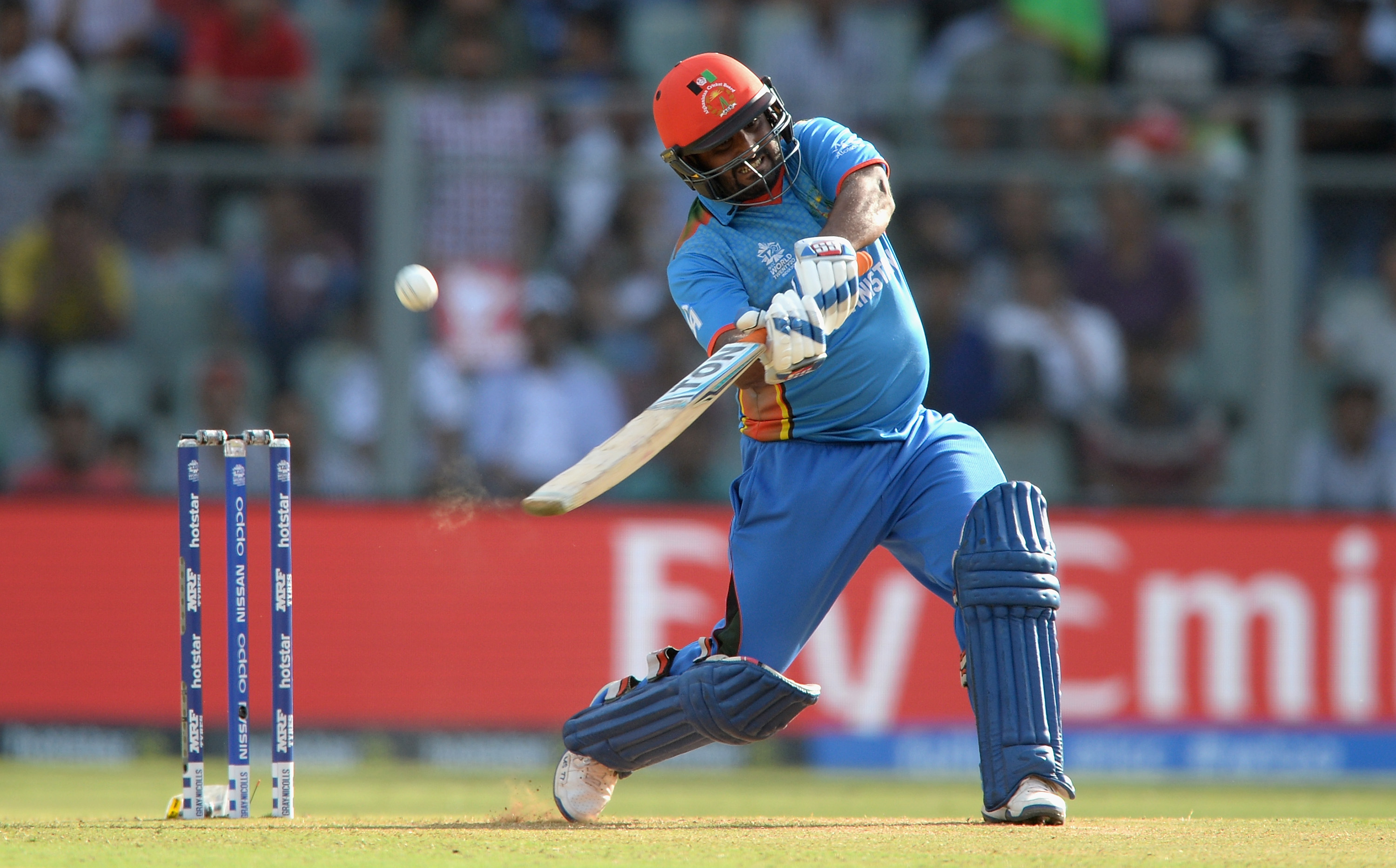 Video Mohammad Shahzad hits a blistering 74 off 16 deliveries to set a new T10 record