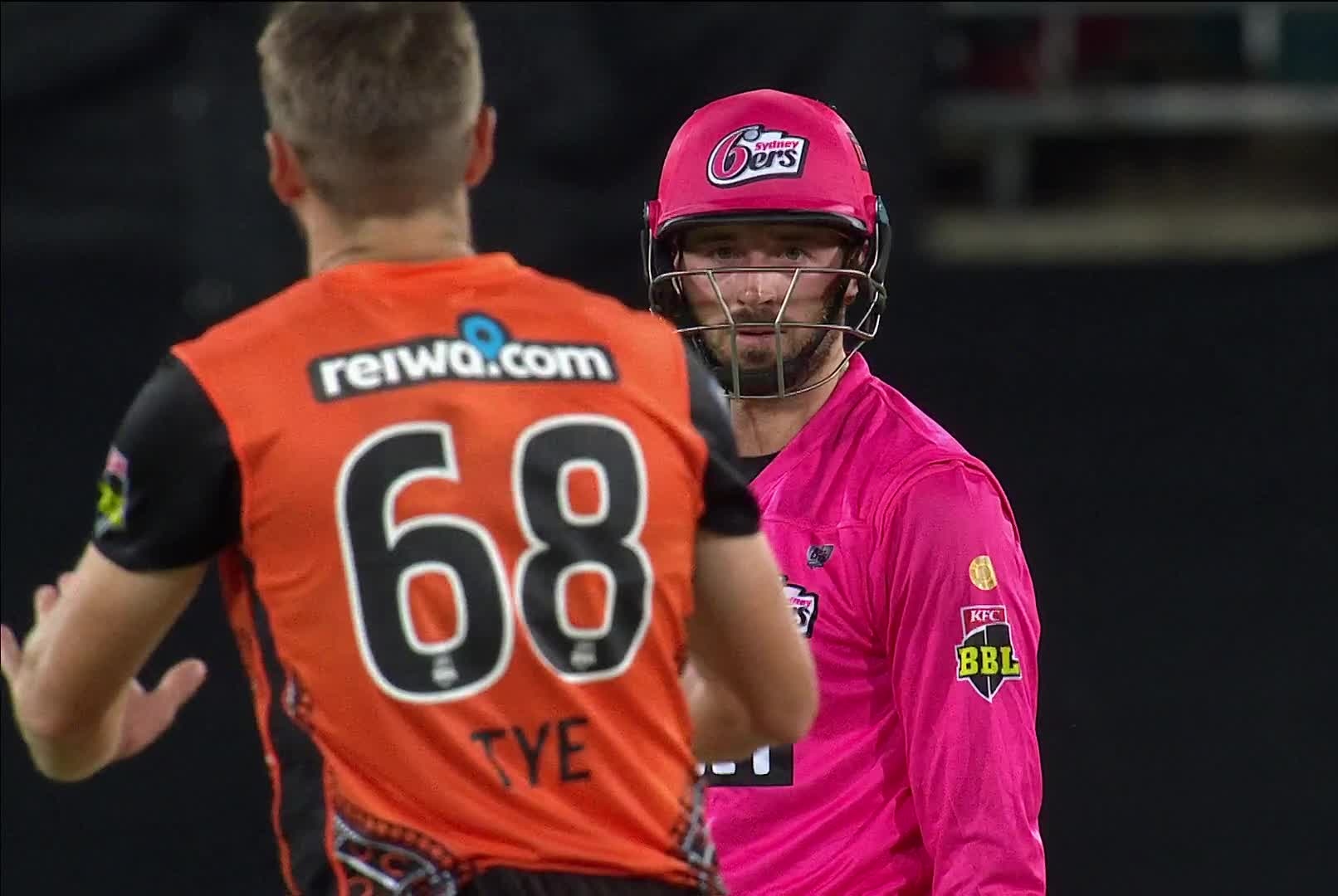 VIDEO | AJ Tye does a Suraj Randiv as pacer delivers deliberate wide to deny James Vince a century