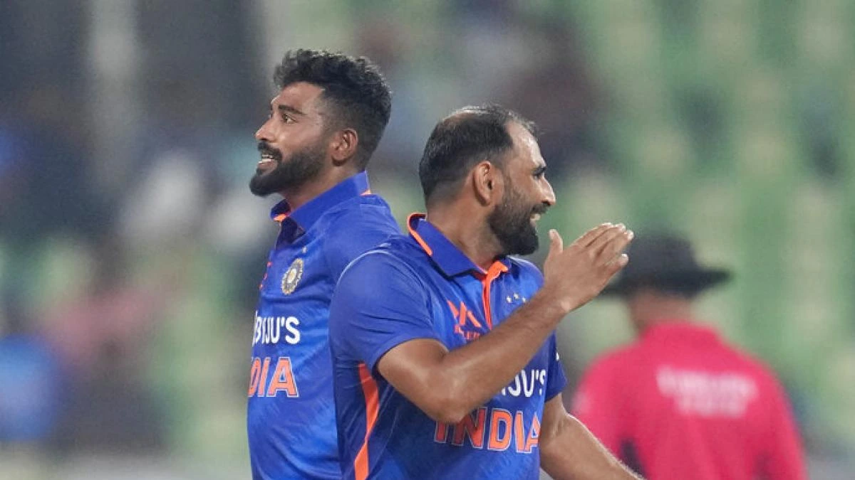 VIDEO | Mohammed Siraj’s attempt to pull off Sarfaraz Khan scoop shot fails terribly as umpire signals LBW