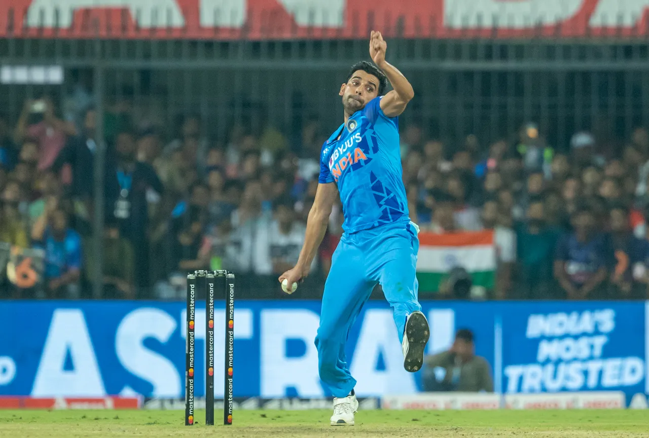 IND vs SA | Twitterati blasts selectors for picking Avesh over Deepak ahead of the T20 World Cup
