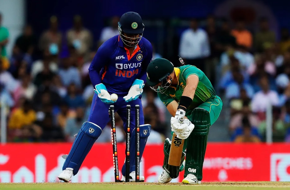 IND vs SA | Internet reacts to Kuldeep Yadav reminding fans of Shane Warne with a sharp leg spin