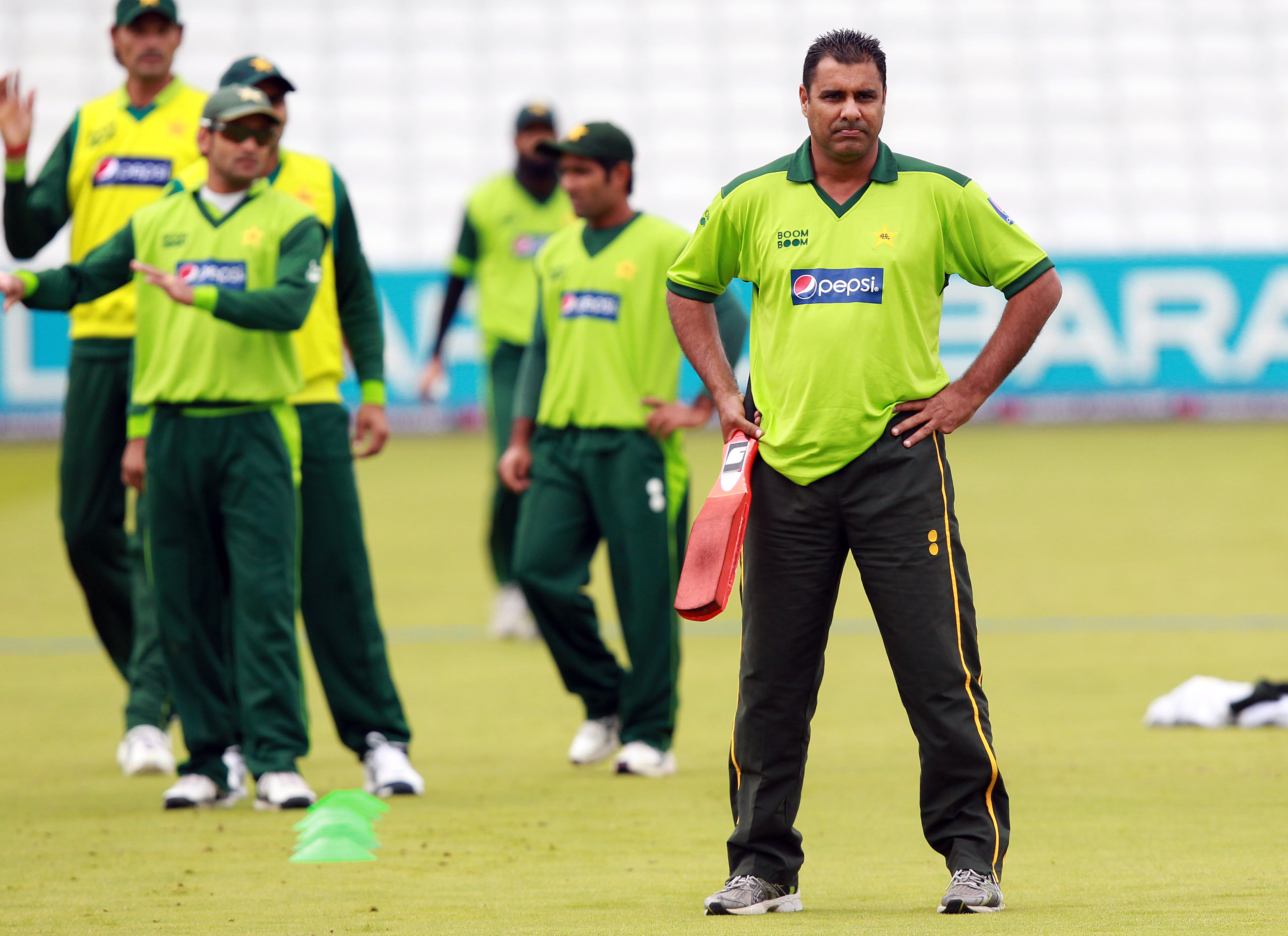 Waqar Younis trolled on Twitter for coming up with “weird” T10 format