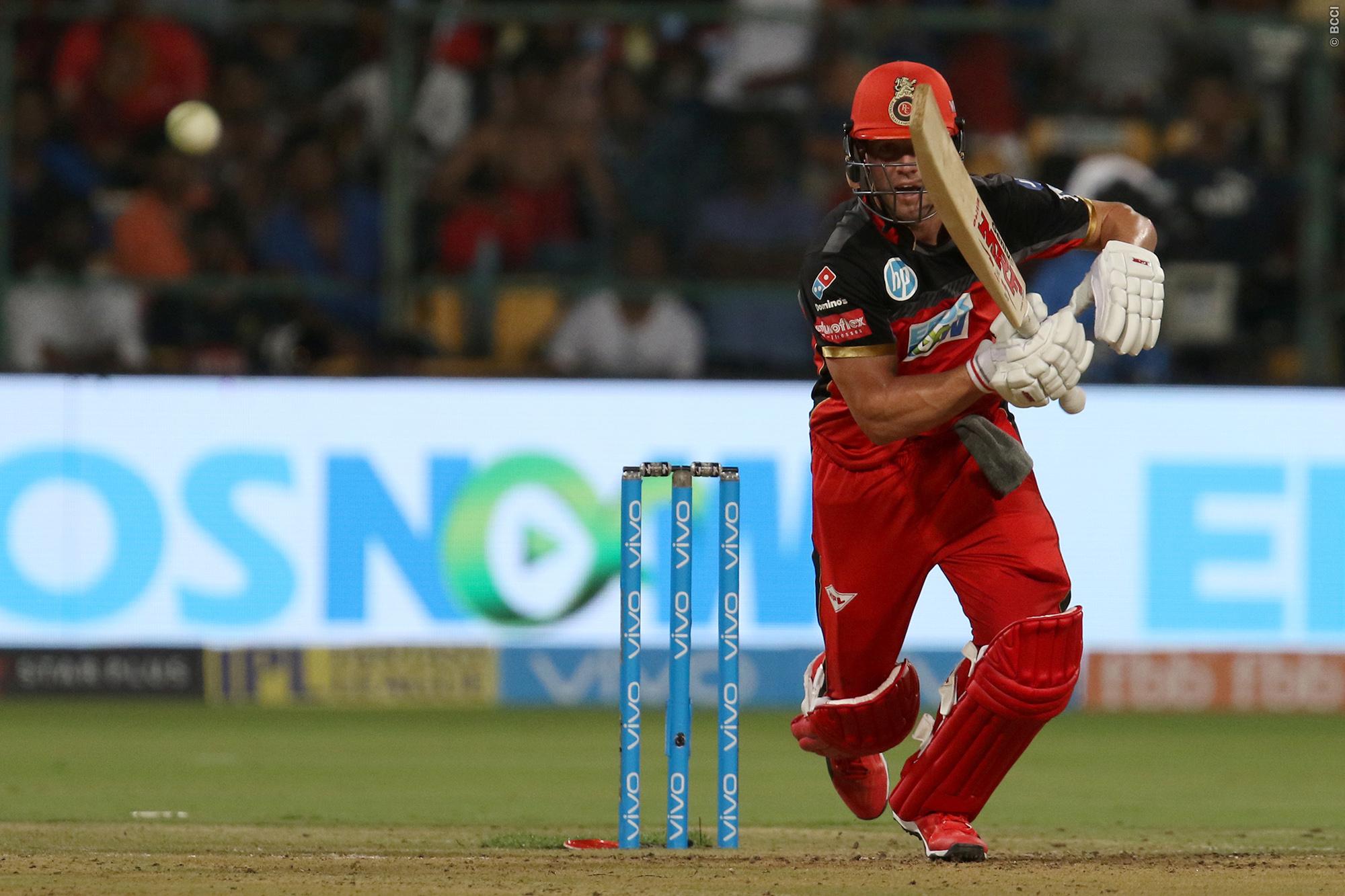 AB de Villers suffers back injury three weeks before IPL