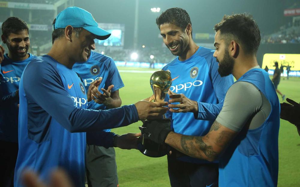 Don’t think this IPL makes any difference in MS Dhoni's aura as a player, feels Ashish Nehra