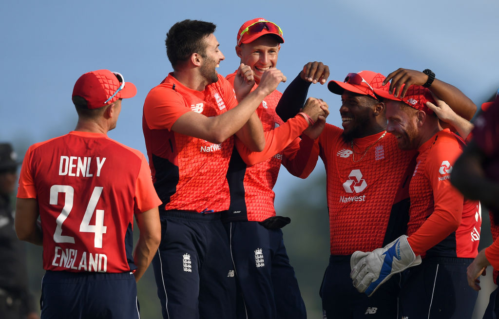 VIDEO | Asif Ali deceived by Chris Jordan’s faltering fielding before being run-out on same ball