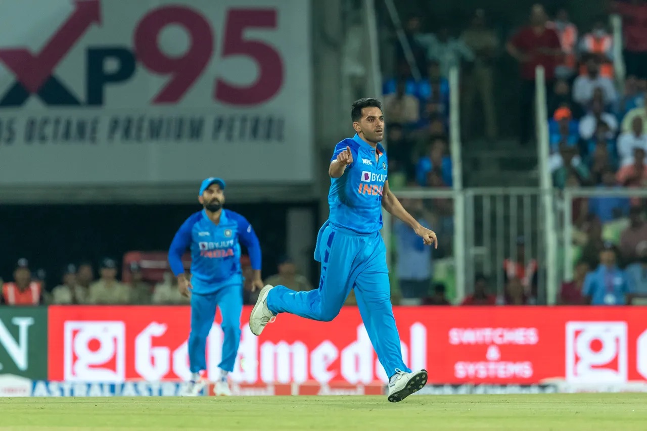 Reports | Deepak Chahar out of T20 World Cup, Shardul Thakur to replace him among reserves